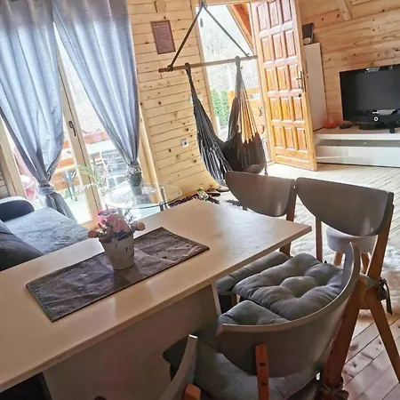Konak Kod Tose Apartment *